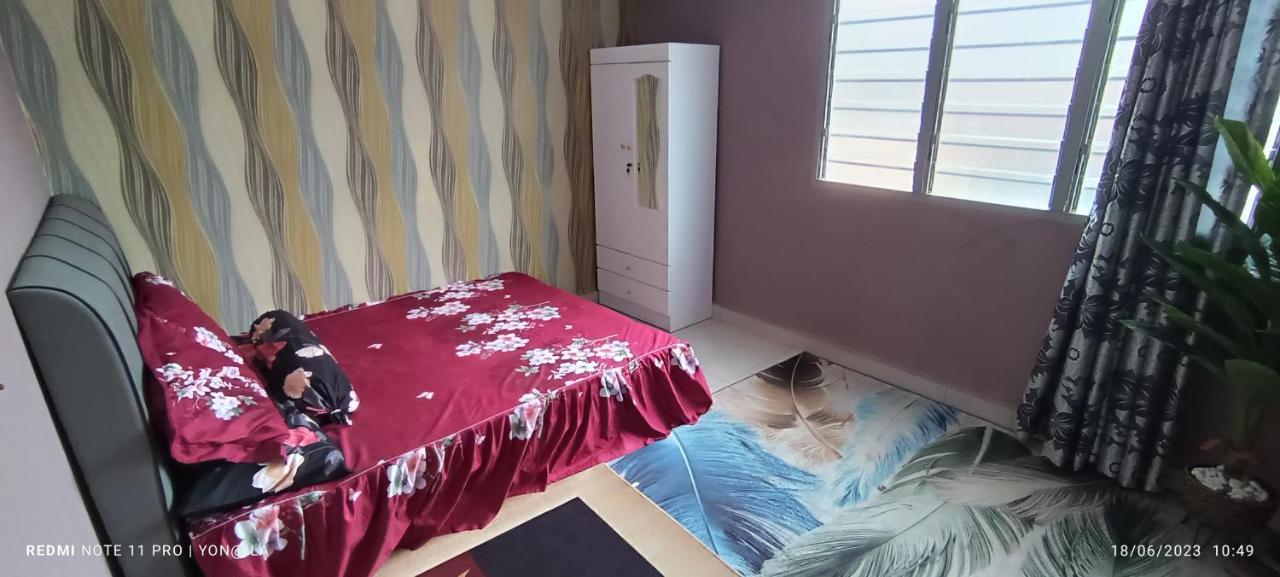 Homestay Rezeki Бату Гаяах Екстериор снимка