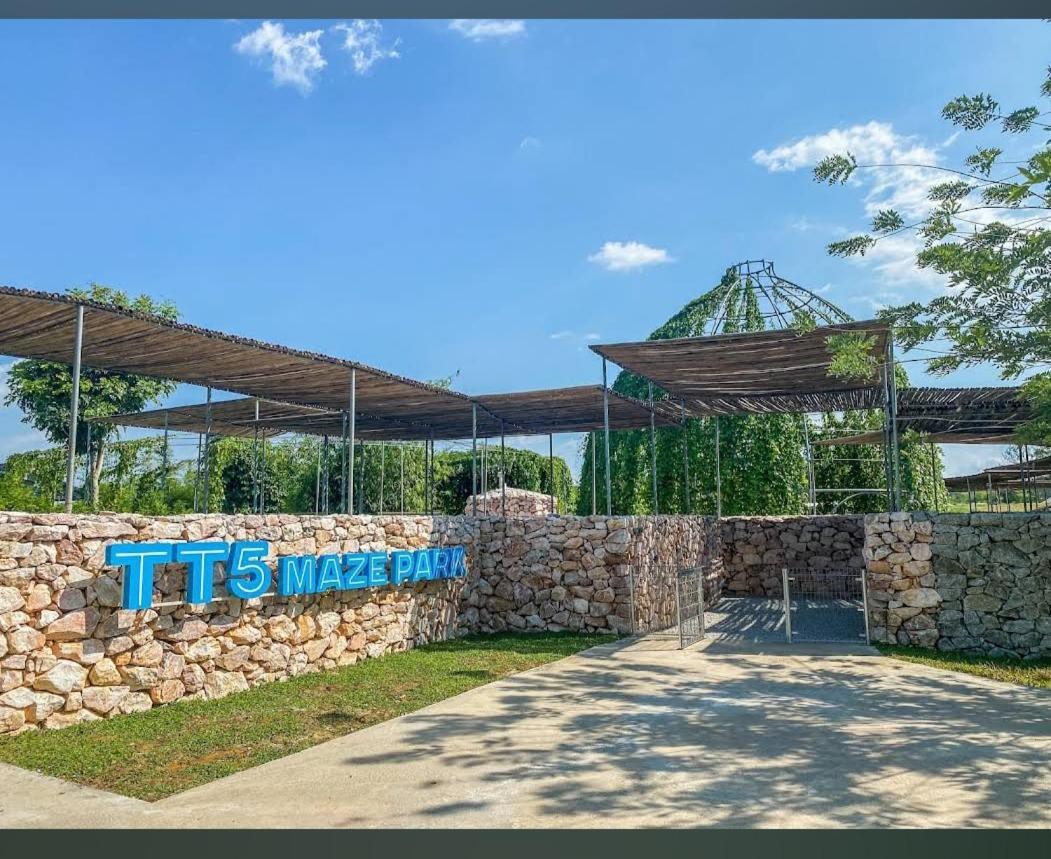 Homestay Rezeki Бату Гаяах Екстериор снимка